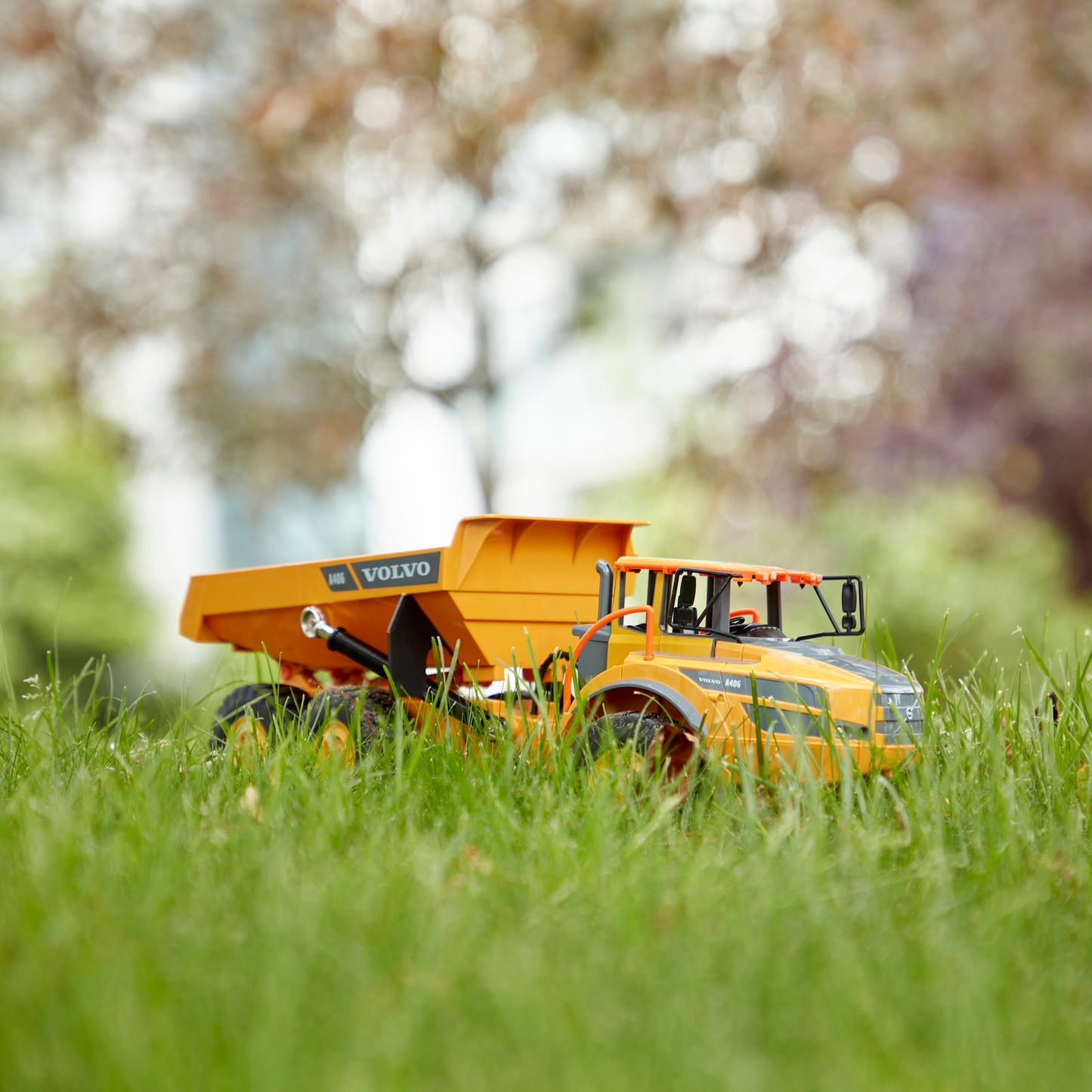 RC Volvo Dumper A40G 1:26